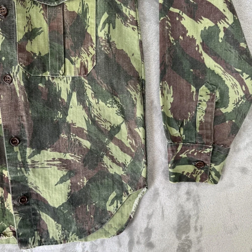 VTG 70s Portuguese Military Fatigue Top Mens Medium Lizard Camo Button
